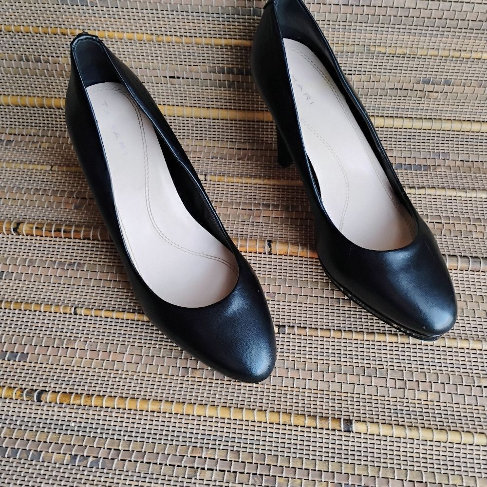 Classic Women's Tahari Black Leather Gallery Pumps size 9M US - Picture 10 of 15